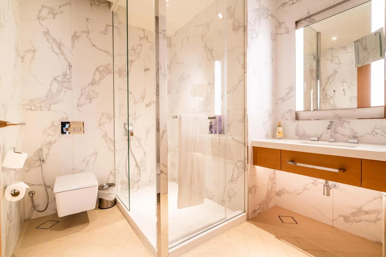 Downtown Luxury, The Address Opera Residences, 2Br Burj View Dubaj Apartament