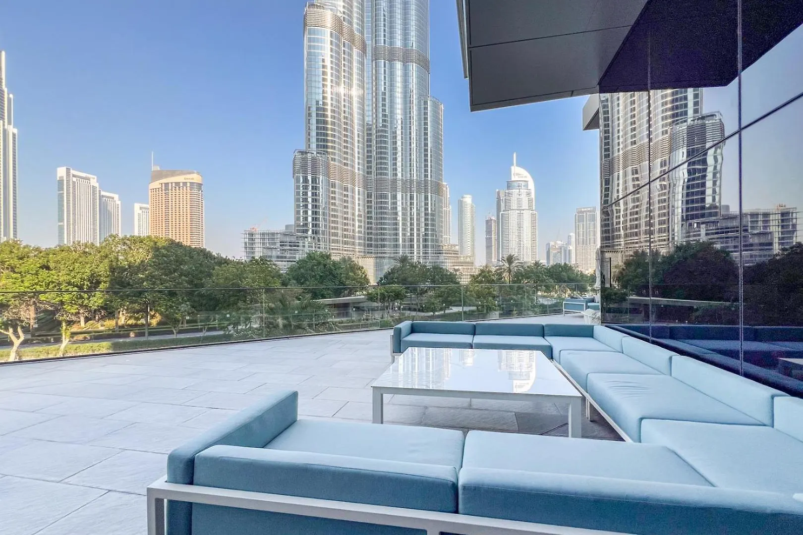 Downtown Luxury, The Address Opera Residences, 2Br Burj View Dubaj