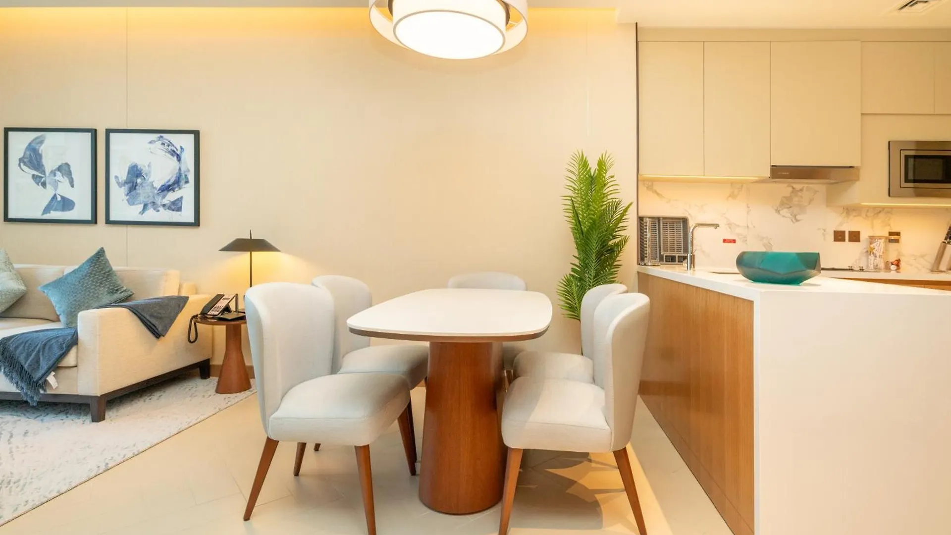 Downtown Luxury, The Address Opera Residences, 2Br Burj View Dubaj